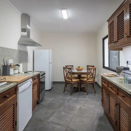 Palácio - Exclusive Villa, Caloura Água de Pau