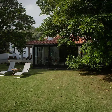 Palacio - Exclusive Villa, Caloura Vakantiehuis Água de Pau