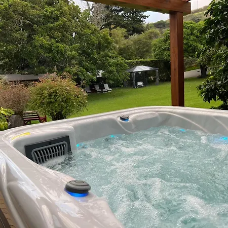 Casa de Férias Palácio - Exclusive Villa, Caloura Água de Pau